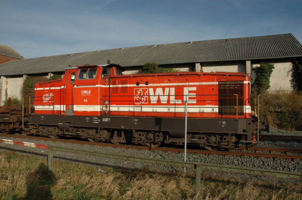 WLE 44 mit Flachwagen Richtung Lippstadt