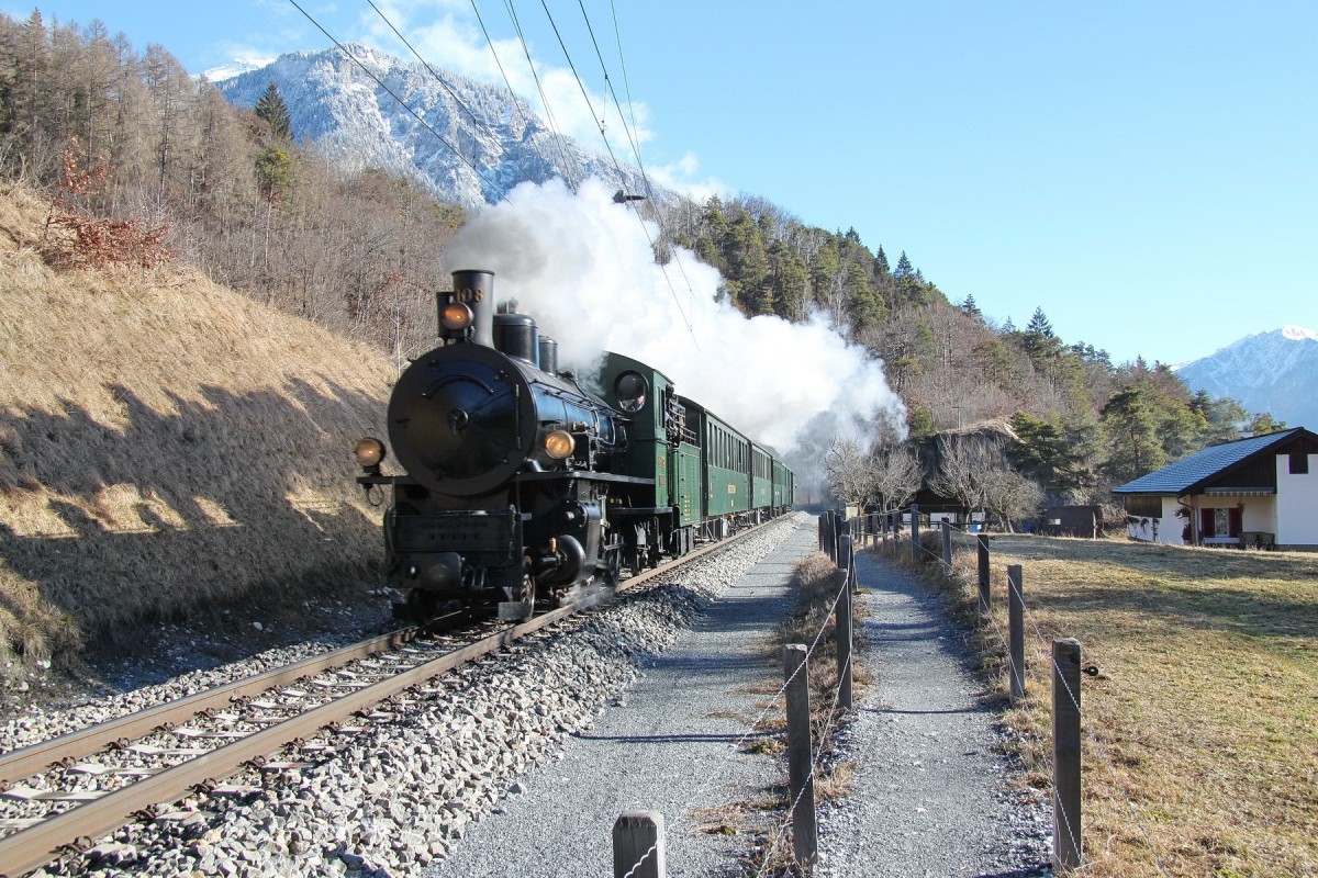 125 Rh�tische Bahn,Dampfextrazug nach Disentis/Muster.Hier der Zug zwischen Reichenau/Tamins und Trin.23.02.14

