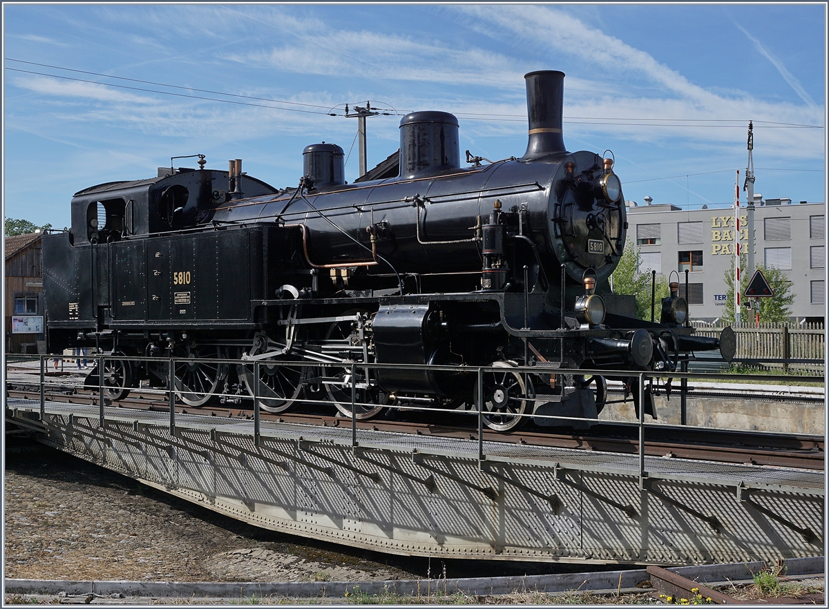Dampftage Lyss 2018: die Eb 3/5 5810  Habersack  der DBB (Dampf Bahn Bern) auf der Drehscheibe in Lyss.
11. Sept. 2018