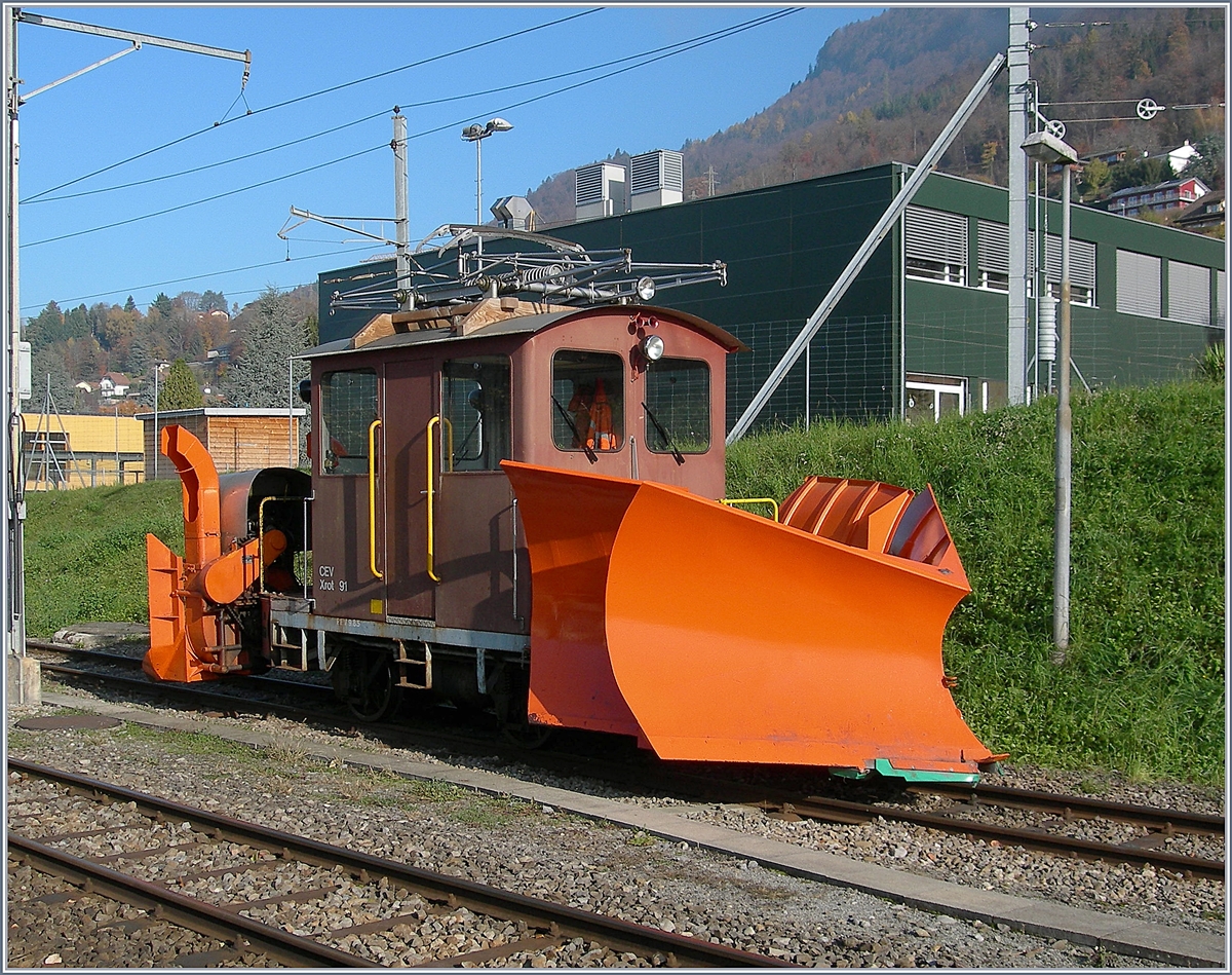 Der CEV Xrot 91 wurde 1966 auf dem Güterwagen L 401 (Baujahr 1910) aufgebaut.
Blonay, 17.11.2017 