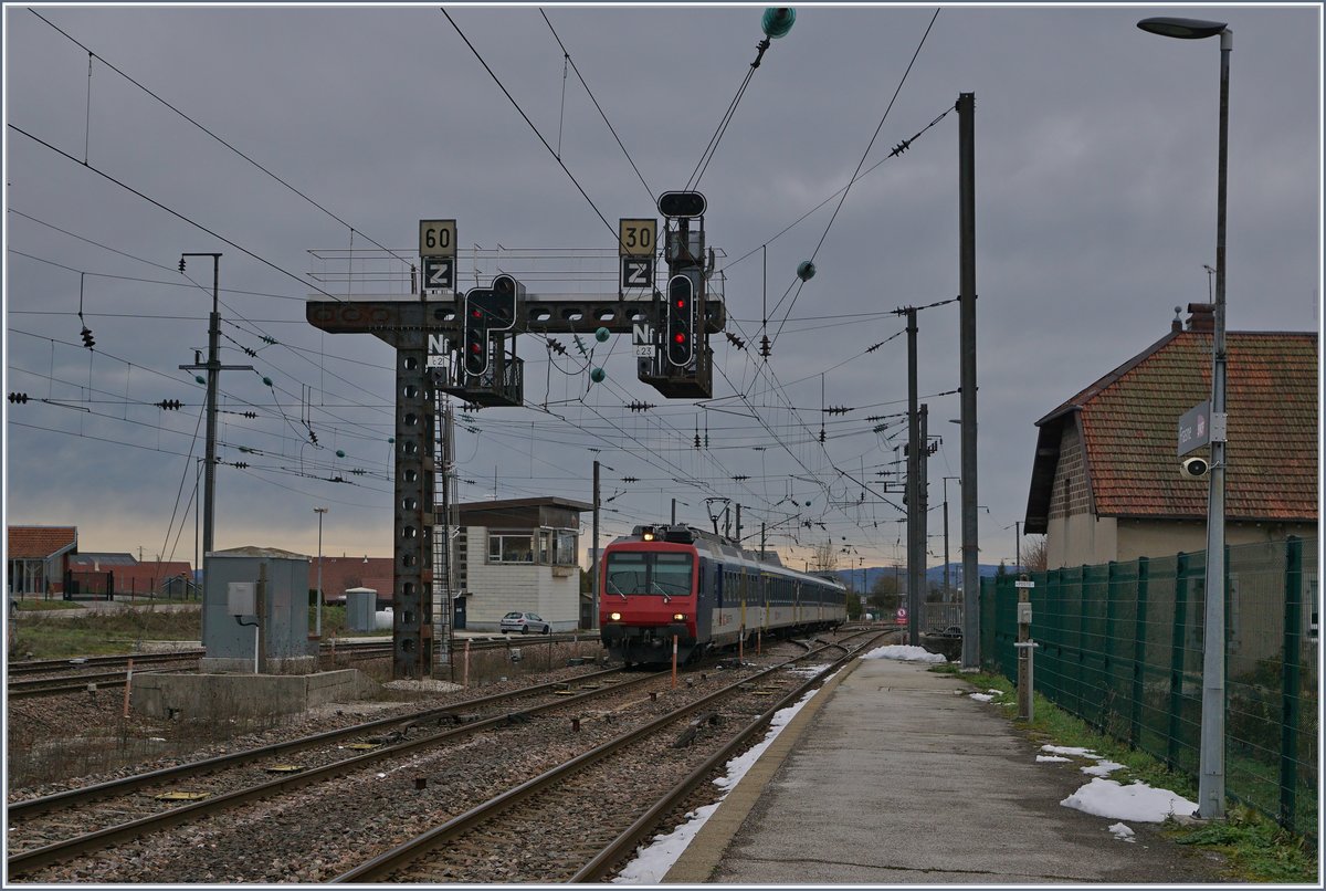 Der TER 18122 von Neuchâtel hat sein Ziel erreicht. 

23. Nov. 2019