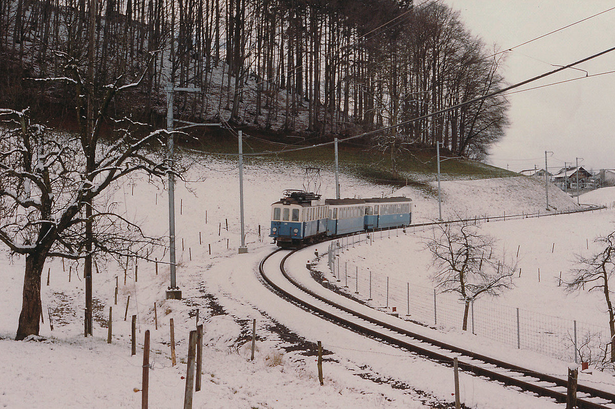 RBS/VBW:
 DR SCHNÄLLST WÄG NACH WORB 
MIT DEM BLAUE BÄHNLI WÄHREND DEN 80er-JAHREN DOKUMENTIERT.
Foto: Walter Ruetsch
