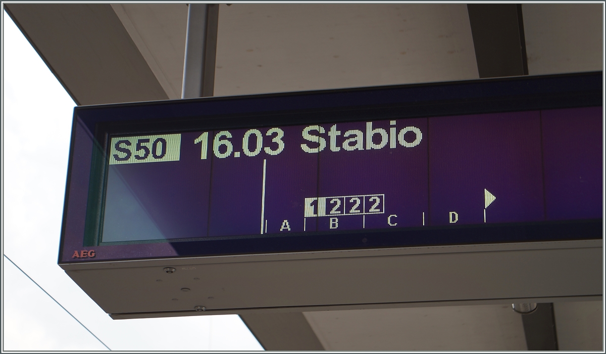 Seit 14. Dezember 2014 kann man wieder mit der Bahn nach Stabio fahren, auch wenn die Fortsetzung nach Varesse noch auf sich warten lässt.
Mendrisio, den 22. Juni 2015