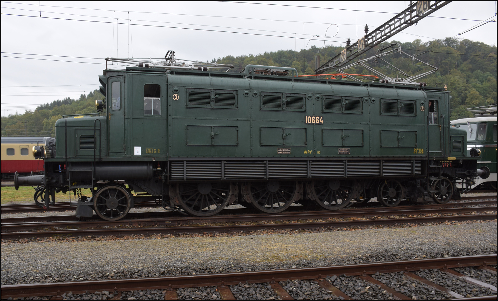 Depotfest Olten 2023. 

Ae 3/6 I 10264 mit Buchiantrieb von der leeren Seite. August 2023.