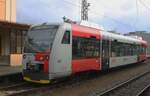 CD 841 305 steht in Benesov u Prahy am 26 September 2025. Die CD haben etwa 93 RS-1 Triebwagen von diverse Deutsche Bahnen gekauft als Ersatz für die in Jahren gekomene 'Brotbuchse'der Reihe 810.