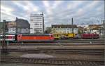 Ankunft des IC 281 unterm Hohentwiel in Singen.