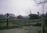 Internationale Lokomotivszene am Bahnhof von Singen (Hohentwil): Links SBB Bm6/6 18513, Mitte DB-Diesellok 211 347 und rechts DB-Dampflok 50 503.