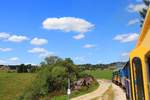 Von Les H�pitaux-Neufs aus steigt die Bahn Richtung Nordosten auf die Passh�he hinauf, 11.August 2018
