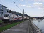 Von der Bereitstellung im Bahnhof Wolfurt kommend fährt am 19.07.2012 der Railjet, kurz nach der Durchfahrt von Bregenz-Hafen, zu seinem Startbahnhof Lindau, um dann seine Fahrt nach Wien zu