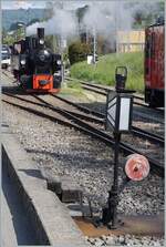 Die Weiche in Blonay steht für die herandampfende Blonay-Chamby Bahn G 2x 2/2 105 richtig.