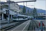 Eine eher ungewöhnliche Rangierkomposition nähert sich in Montreux den Bahnsteiggleisen: Der MOB ABe 4/4 9301 rangiert GPX Wagen.