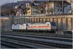 Die DB 147 560-7 (UIC 91 80 6147 560-7D-DB) und die Siemens 193 790-4 (UIC 91 80 6193 790-4 D-SIEAG stehen in Spiez.