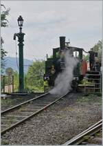 Die LEB G 3/3 N° 5 (Baujahr 1890) der Blonay Chamby Bahn wird der Lokwartung in Chaulin für ihre Fahrt nach Blonay vorbereitet.