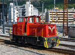 Diesel-Rangiertraktor Tm 2/2 74 der MGB (Matterhorn Gotthard Bahn), (ex BVZ 74, ex DB 333 901-7, ex Kerkerbachbahn, Limburg (Lahn)  18   ) am 28.05.2012 in Visp.