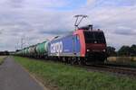 Am 23 Juli 2025 durchfahrt SBB Cargo 482 021 samt Kesselzug Kaarst-Broicherseite.