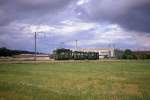 Basler Tram 157 mit Anh�nger 1206 und 1211 vor Pratteln, 18.Juni 1970.