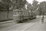 Die Steigung hinauf zum Bierh�beli mit Tramzug 147 (ohne Luftbremse, f�r stehende Bedienung) und Anh�nger 225.