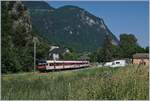 Ein  Walliser Domino  als Regionalzug 6117 von St-Gingolph nach Brig kurz vor Vouvry.