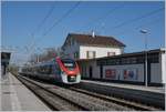 Der SNCF Z 31533 Régiolis tricourant wendet in Coppet für die Rückfahrt Richtung Annemasse.