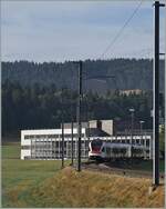 Der SBB RABe 523 022-7 (RABe 523 94 85 0 523 022-7 CH-SBB) erreicht als S2 24216 von Aigle in wenigen Augenblicken sein Ziel Le Brassus.