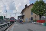 Ein TRAVYS RBDe 560 Domino erreicht den Bahnhof Sentier Orient.