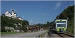 Wie Peter schon feststellte ist die hoch oben thronende Wallfahrtskirche von Werthenstein kaum zufriedenstellende mit der Bahn auf ein Bild zu bekommen...