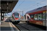 Bald (lang ersehnter) Alltag: während der TILO RABe 524 105 als S 2 nach Castine Arbedo Locarno verlässt, steht SOB RABe 526 206-8 (UIC 94 85 7 526 206-8 CH-SOB), hier auf einer Testfahrt,