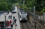 Die neue Haltestelle Neuhausen Rheinfall findet regen Zuspruch.