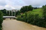 Die St.Galler S-Bahn Linie S9 (Wil - Wattwil): THURBO GTW 2/6 749 auf der Gonzenbachbr�cke bei L�tisburg.