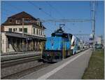 Die Stadler Eea 936 133-8 f�hrt mit einem sechsteiligen Westbahn  Kiss 2  in Richtung St.