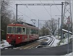 Der CEV BDeh 2/4 74 unterwegs Richtung Les Pléiades beim Halt in Fayaux.