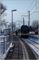 Der MVR ABeh 2/6 7501 beim auf dem Weg nach Blonay beim Halt in Château d'Hauteville.