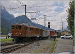 50 Jahre Blonay Chamby - Bündnertag im Saaneland: Die Blonay-Chamby Bahn BB G 4/4 81 erreicht von Rougemont kommend Saanen.