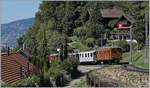 50 Jahre Blonay Chamby - MEGA BERNINA FESTIVAL: Die Bernina Bahn Ge 4/4 81 erklimmt mit dem  Riviera-Belle-Epoque Zug von Montreux nach Chaulin die Steigung zwischen Chernex und Sonzier.
