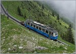 Der Bhe 2/4 207 auf Talfahrt bei Jaman.