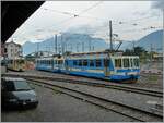 Die beiden ASD BDe 4/43 403 und 404 verlasen den alten Schmalspurbahnhof von Aigle auf ihrer Fahrt nach Les Diablerets.