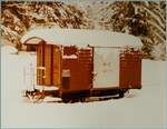  Winterliche M-C  steht neben dem Datum als einzige Notiz zu diesen alten Bilder aus Le Châtelard Frontière. Das zweite Bild zeigt den abgestellten M-C Gk 111. 

Analogbild vom 19. Dez. 1981
