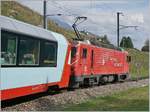 Ein Blick in den komfortablen Glacier Express Aps 4046 Premium Class Wagen auf seiner Fahrt von Zermatt nach St.