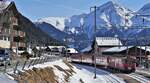 Matterhorn-Gotthard Bahn.
Sportzug Sedrun-Dieni mit dem MGB Deh 4/4 22 in Sedrun am 11. Februar 2023.
Foto: Walter Ruetsch
