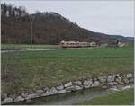 Auch bei Lampenberg-Ramlinsburg verläuft die WB meist neben der Strasse, doch das hier etwas weitere Tal ermöglichte doch ein paar  Landschaft -Bilder der Waldenburger Bahn.