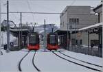 In Trogen stehen die beiden AB ABe 8/12 (Tango) 4103 und 4113; während der ABe 8/12 4103 hier wendet und nach Spicher (via St. Gallen) zurück fahren wird, ist er  ABe 8/12 4113 auf dem Weg nach Appenzell.

22. März 2021