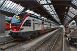 RABe 511 037 als IC nach Chur in Zürich Hbf.