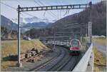 In der Wintersaison 2025/26 verkehrt wieder ein direkter Zug von Genève nach Le Châble (-Verbier). Dieses Jahr wird statt der in den letzten Jahren betrieblichen aufwändigen  Flügelung  eines IR90 nun ein RE33 ab Martigny durchgebunden. Wobei zu präzisieren ist, dass von den beiden in Martigny eintreffenden Triebzügen der eine nach Le Châble (Verbier) fährt und der  Stammzug  umlaufsgemäss als RE 33 wendet. Das Bild zeigt den SBB RABe 511 110 als RE 33 18463 / RE 3562 von Genève nach Le Châble bei der Durchfahrt in Sembrancher. 

24. Januar 2026