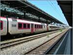 Infolge Bauarbeiten verkehren zwei zusammengekuppelte Domino RBDe 560 sozusagen als S 40  Shuttle  zwischen Lausanne und Palézieux.