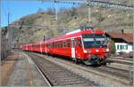 Die von bei der Fusion von der RM �bernommen RBDe 566 Pendelz�ge fuhren einige Zeit im RM Rot als BLS Regionalz�ge.