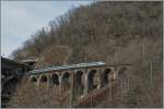 Ein SBB ETR 470 auf dem Pianotondo Viadukt in der Biaschina (S�drampe).