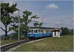 Der MOB ABDe 8/8 4004 Fribourg bei seiner der kleinen Haltestelle Châtelard VD.