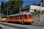 Neben dem Be 2/3 gab es in Villars als weitere erfreuliche Rarität den BVB BDeh 2/4 25 zu sehen, der aufgebügelt wohl auf die Abfahrt Richtung Col de Bretaye wartet.