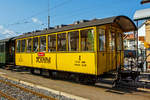  Der wunderschöne 2-achsige  BERNINA  Salonwagen As 2 der Museumsbahn Blonay-Chamby, am 27.05.2012 im Bahnhof Blonay.